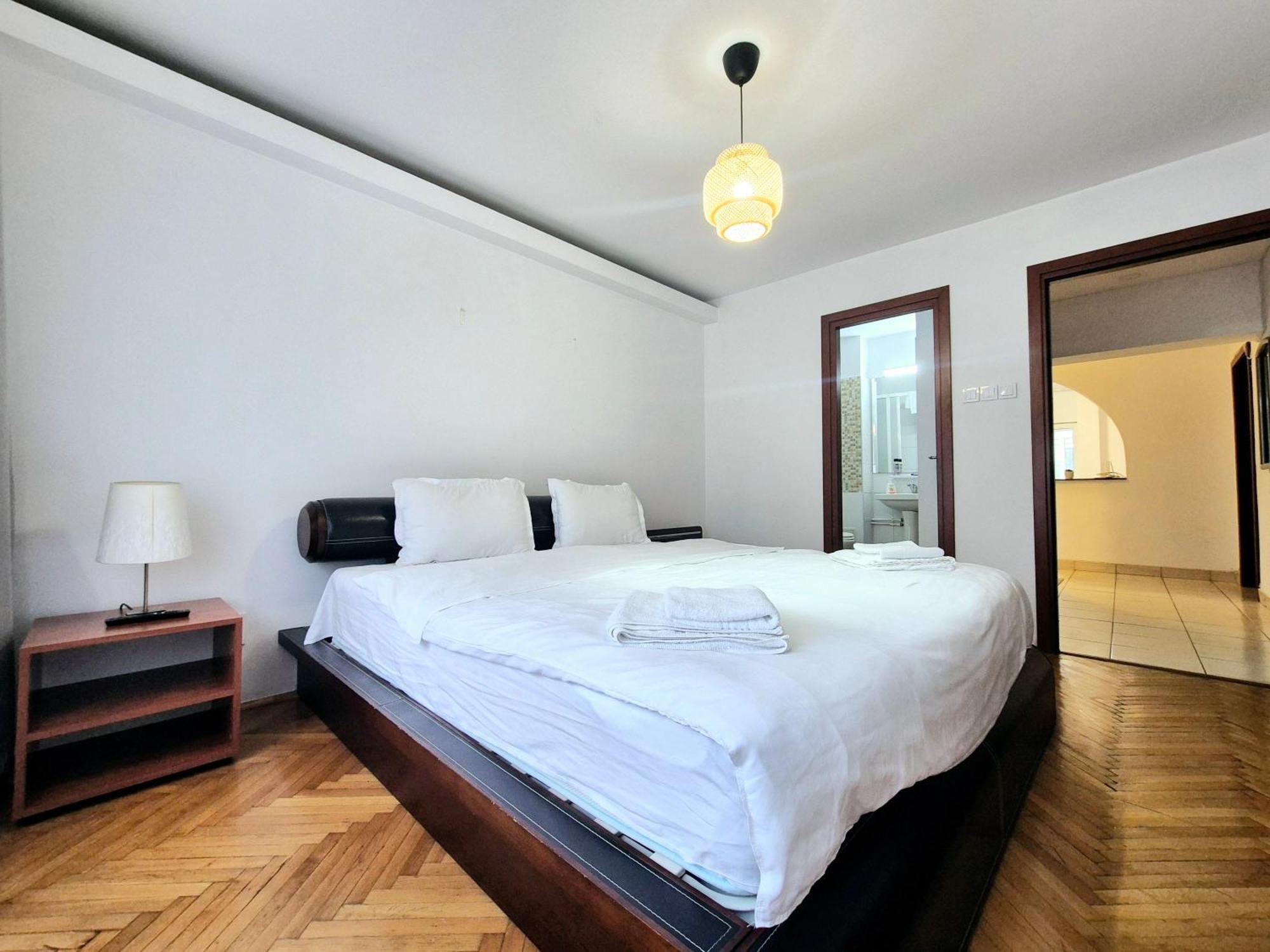 Tranquil Unirii Residence - Elegant & Spacious Living With Parking Steps From Parliament Bukarest Exterior foto
